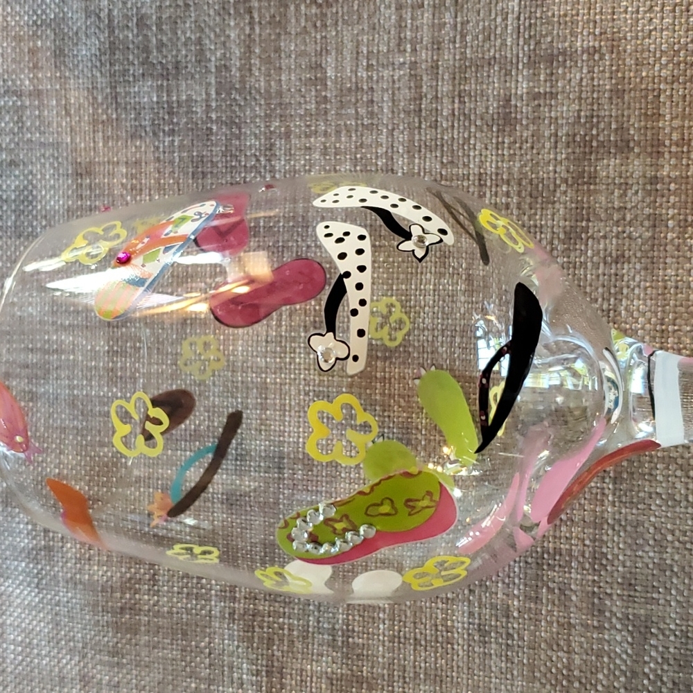 Lolita "Flip Flop" Wine Glass